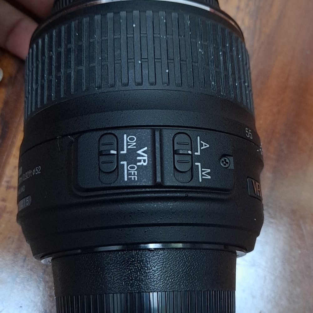 Nikon AF-S DX NIKKOR 18-55mm f/3.5-5.6G VR Lens Zoom Black - Picture 4 of 9